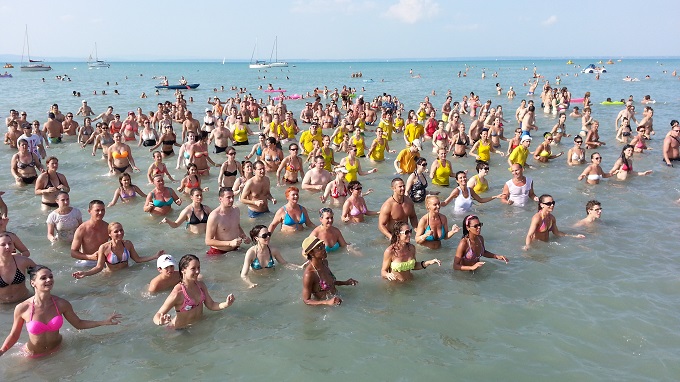 balaton balatoni nyaralás héviz strand