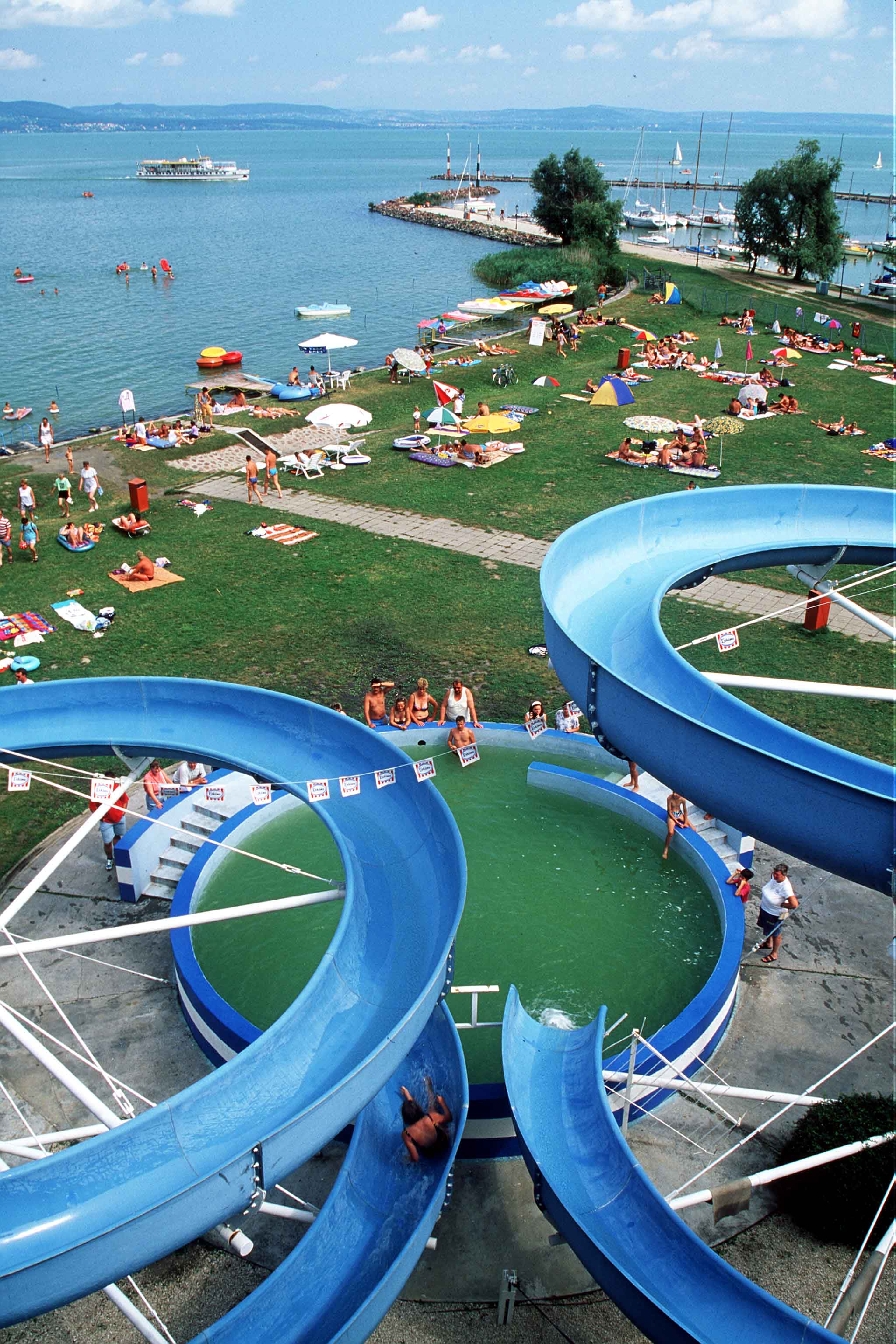 balaton balatoni nyaralás héviz strand